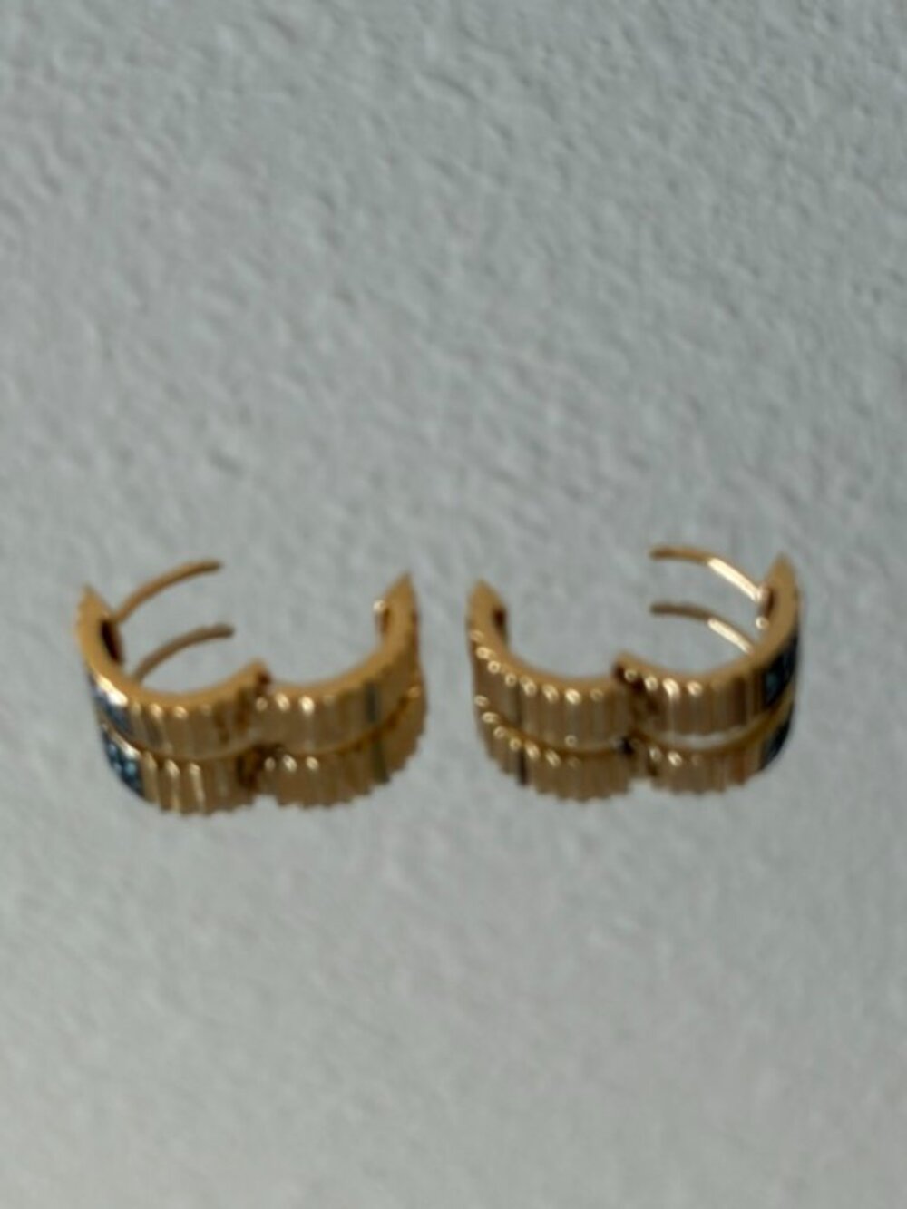 Rarities Carol Brodie Genuine BLUE Diamond Hugger Hoop Earrings NWT - Picture 11 of 16